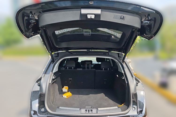 Used Lincoln Corsair 2022 2.0T Two-Wheel Drive Deluxe Edition Trunk