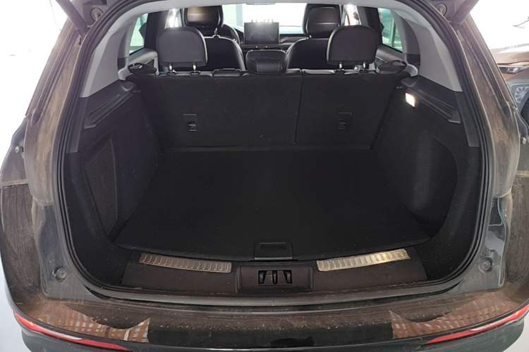 Used Lincoln Corsair 2022 2.0T Two-Wheel Drive Deluxe Edition Trunk