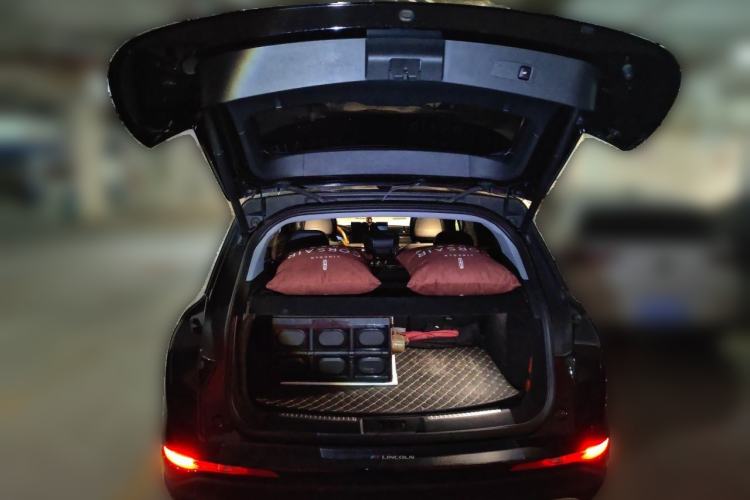 Used Lincoln Corsair 2022 2.0T Two-Wheel Drive Deluxe Edition Trunk