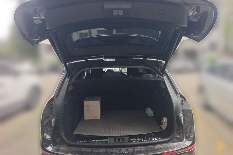 Used Lincoln Corsair 2022 2.0T Two-Wheel Drive Deluxe Edition Trunk