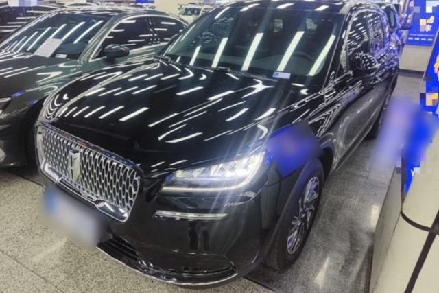 Lincoln Corsair 2022 2.0T Two-Wheel Drive Deluxe Edition с пробегом