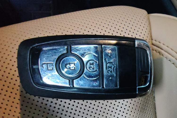 Used Lincoln Corsair 2022 2.0T Two-Wheel Drive Luxury Edition Vehicle Key