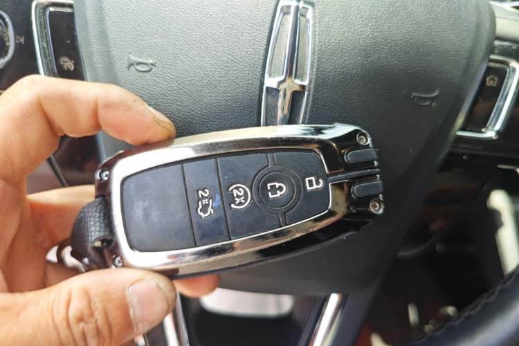 Used Lincoln Corsair 2022 2.0T Two-Wheel Drive Luxury Edition Vehicle Key