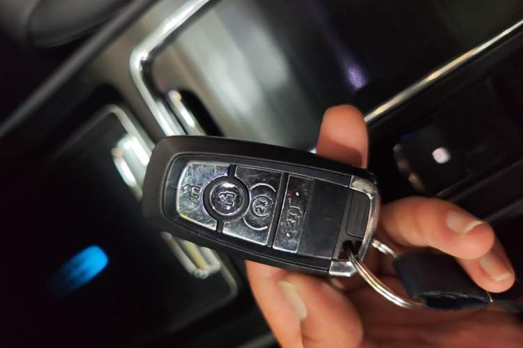 Used Lincoln Corsair 2022 2.0T Two-Wheel Drive Deluxe Edition Vehicle Key
