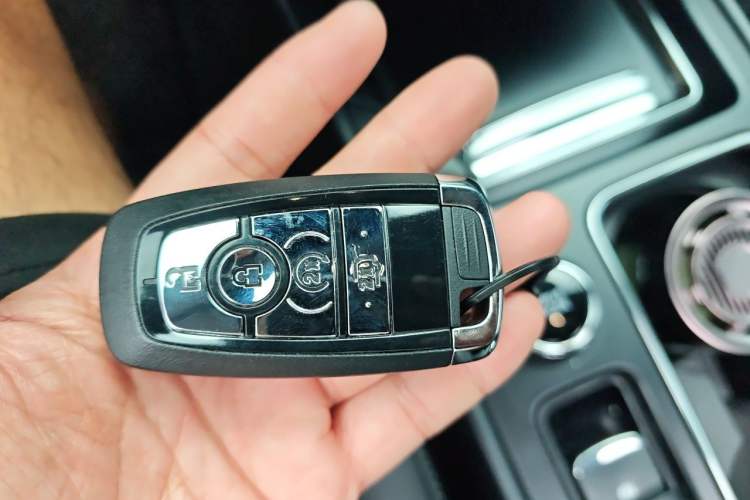 Used Lincoln Corsair 2022 2.0T Two-Wheel Drive Luxury Edition Vehicle Key