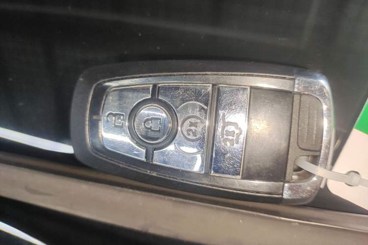 Used Lincoln Corsair 2022 2.0T Two-Wheel Drive Deluxe Edition Vehicle Key