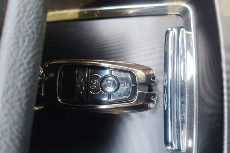 Used Lincoln Corsair 2022 2.0T Two-Wheel Drive Deluxe Edition Vehicle Key