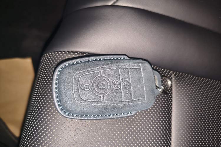 Used Lincoln Corsair 2022 2.0T Two-Wheel Drive Deluxe Edition Vehicle Key