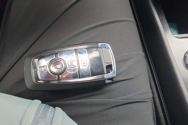 Used Lincoln Corsair 2022 2.0T Two-Wheel Drive Deluxe Edition Vehicle Key