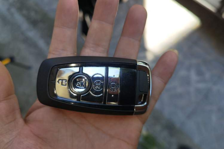 Used Lincoln Corsair 2022 2.0T Two-Wheel Drive Deluxe Edition Vehicle Key