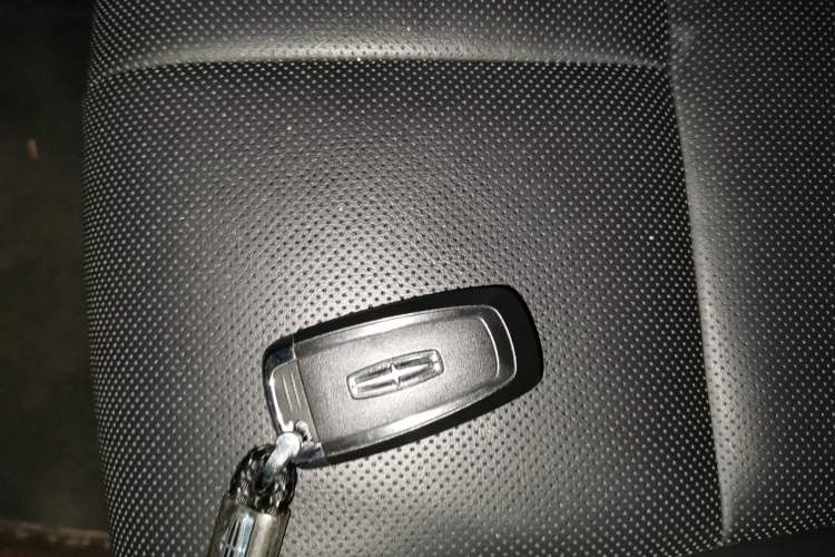 Used Lincoln Corsair 2022 2.0T Two-Wheel Drive Deluxe Edition Vehicle Key