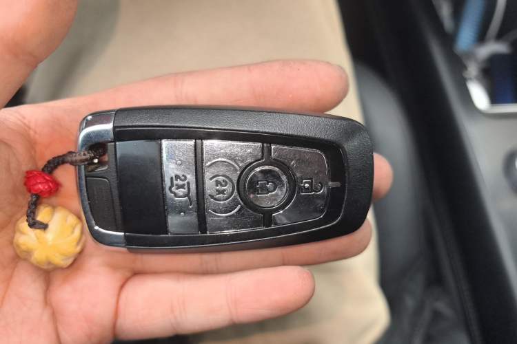 Used Lincoln Corsair 2022 2.0T Two-Wheel Drive Luxury Edition Vehicle Key