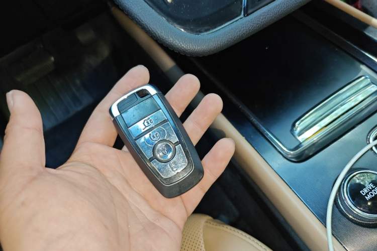 Used Lincoln Corsair 2022 2.0T Two-Wheel Drive Luxury Edition Vehicle Key