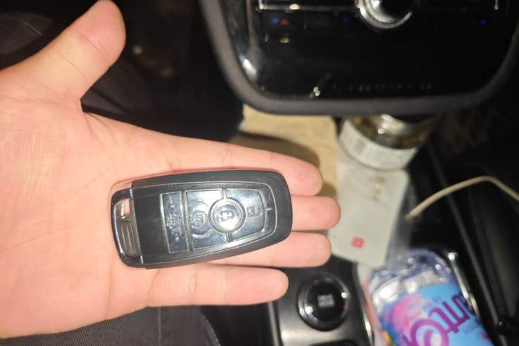 Used Lincoln Corsair 2022 2.0T Two-Wheel Drive Deluxe Edition Vehicle Key