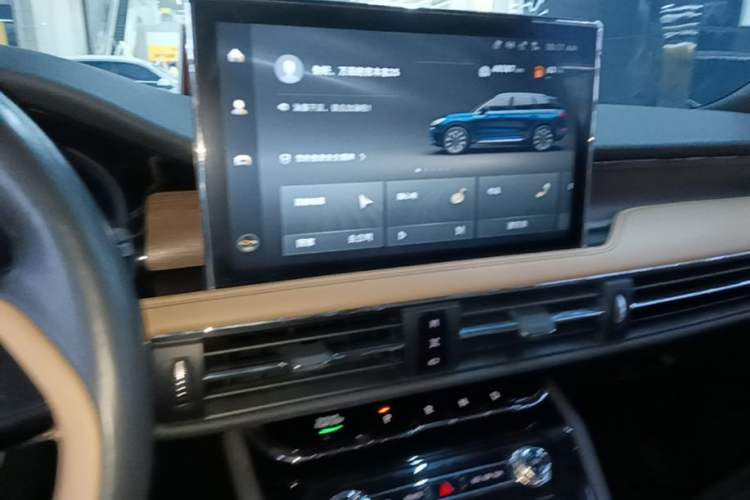 Used Lincoln Corsair 2022 2.0T Two-Wheel Drive Luxury Edition Audio And AC Panel