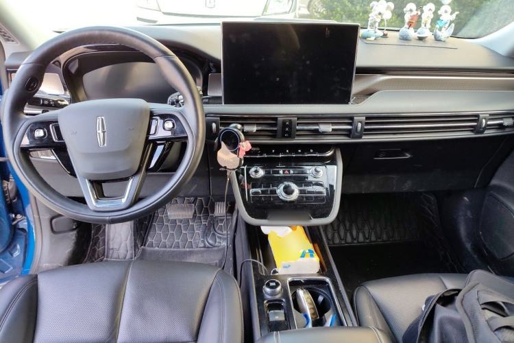 Used Lincoln Corsair 2022 2.0T Two-Wheel Drive Luxury Edition Center Console