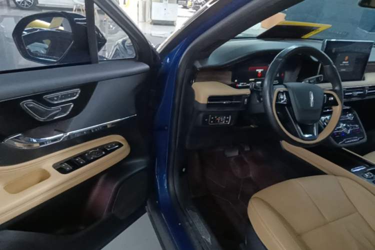 Used Lincoln Corsair 2022 2.0T Two-Wheel Drive Luxury Edition Driver Seat