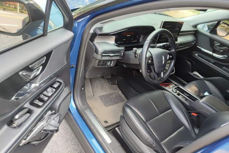 Used Lincoln Corsair 2022 2.0T Two-Wheel Drive Deluxe Edition Driver Seat