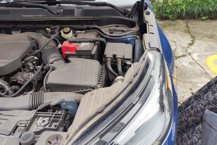 Used Lincoln Corsair 2022 2.0T Two-Wheel Drive Luxury Edition Engine Bay Left