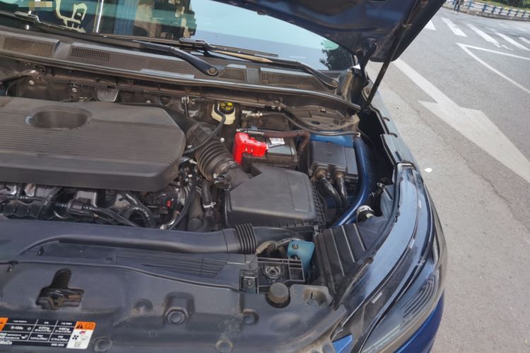 Used Lincoln Corsair 2022 2.0T Two-Wheel Drive Deluxe Edition Engine Bay Left