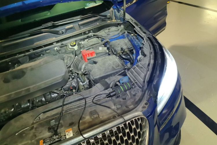 Used Lincoln Corsair 2022 2.0T Two-Wheel Drive Deluxe Edition Engine Bay Left