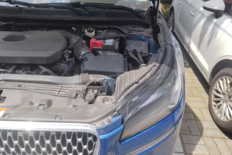 Used Lincoln Corsair 2022 2.0T Two-Wheel Drive Deluxe Edition Engine Bay Left
