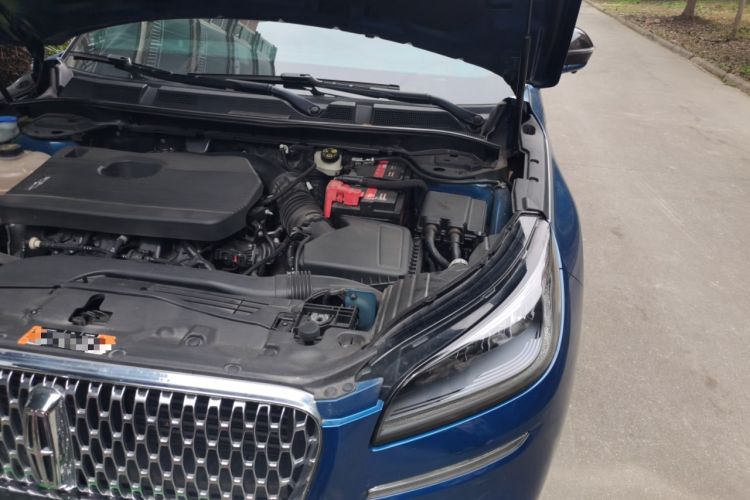 Used Lincoln Corsair 2022 2.0T Two-Wheel Drive Luxury Edition Engine Bay Left