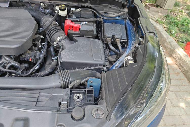 Used Lincoln Corsair 2022 2.0T Two-Wheel Drive Deluxe Edition Engine Bay Left