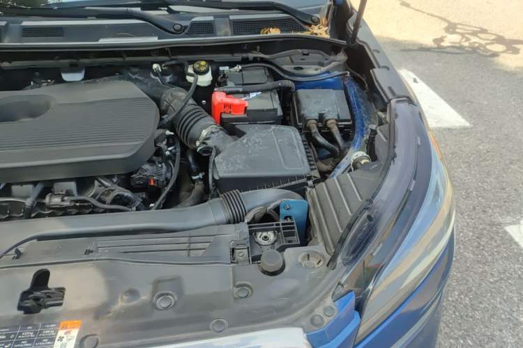 Used Lincoln Corsair 2022 2.0T Two-Wheel Drive Deluxe Edition Engine Bay Left