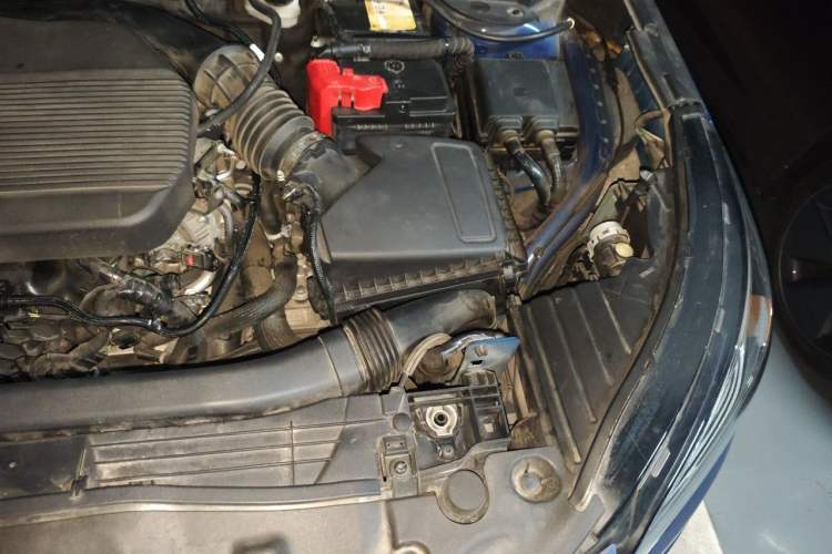 Used Lincoln Corsair 2022 2.0T Two-Wheel Drive Luxury Edition Engine Bay Left