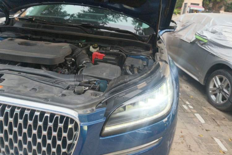 Used Lincoln Corsair 2022 2.0T Two-Wheel Drive Deluxe Edition Engine Bay Left