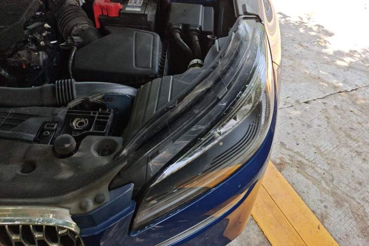 Used Lincoln Corsair 2022 Revised Version 2.0T Two-Wheel Drive Luxury Edition Engine Bay Left