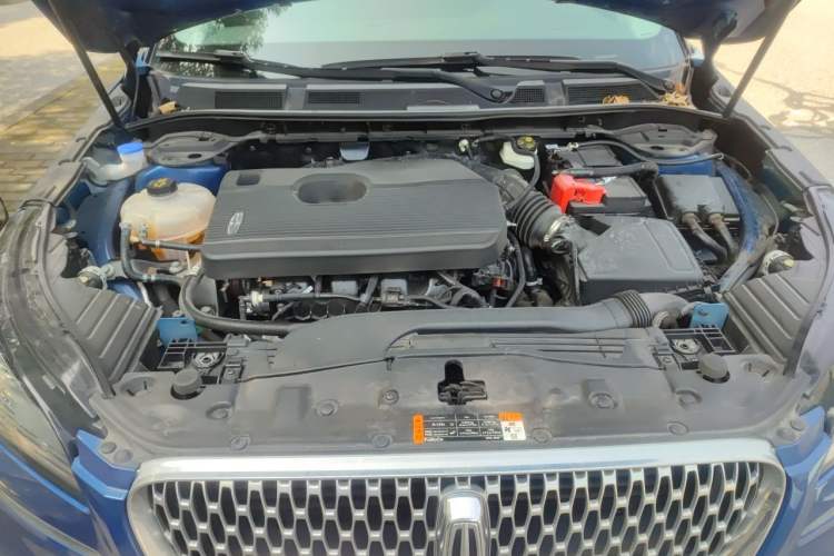 Used Lincoln Corsair 2022 2.0T Two-Wheel Drive Deluxe Edition Engine Bay