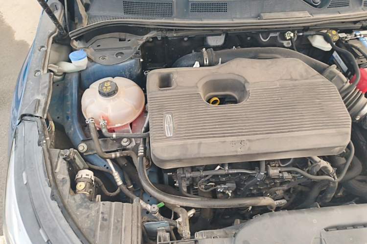 Used Lincoln Corsair 2022 2.0T Two-Wheel Drive Luxury Edition Engine Bay Right