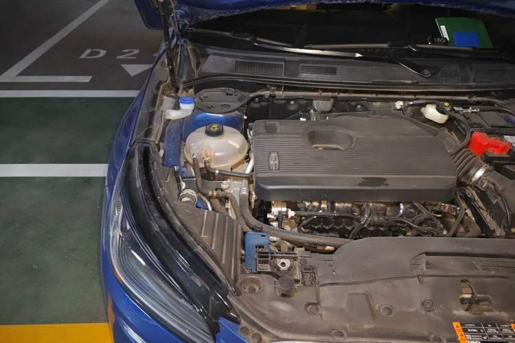 Used Lincoln Corsair 2022 2.0T Two-Wheel Drive Deluxe Edition Engine Bay Right