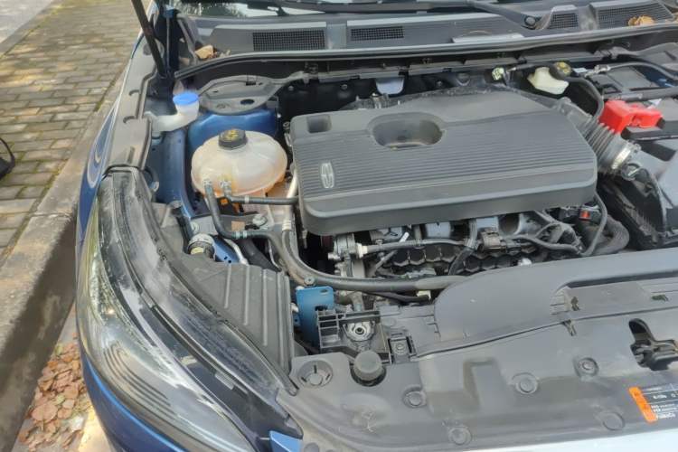 Used Lincoln Corsair 2022 2.0T Two-Wheel Drive Deluxe Edition Engine Bay Right