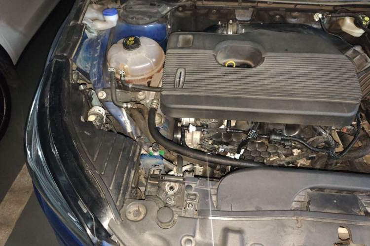 Used Lincoln Corsair 2022 2.0T Two-Wheel Drive Luxury Edition Engine Bay Right