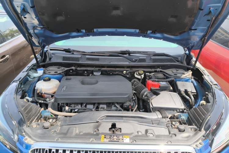 Used Lincoln Corsair 2022 2.0T Two-Wheel Drive Deluxe Edition Engine Bay