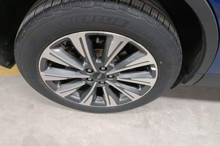 Used Lincoln Corsair 2022 2.0T Two-Wheel Drive Luxury Edition Exterior 4