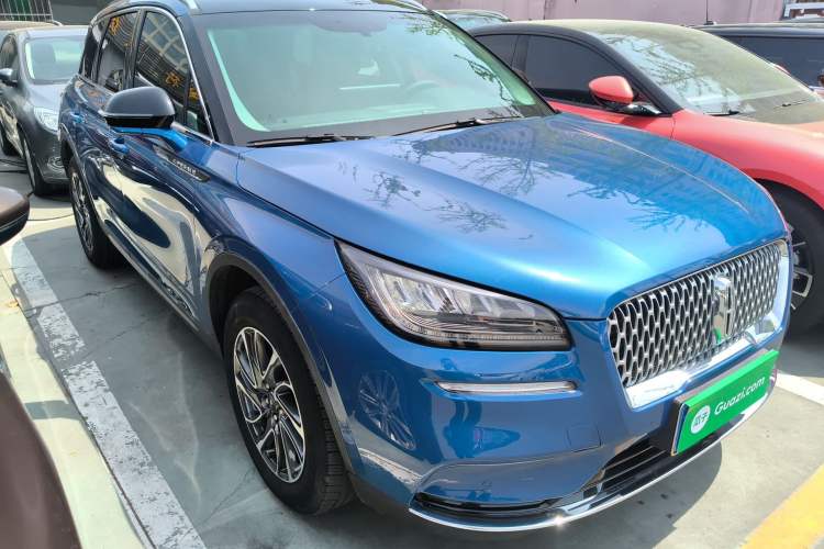 Used Lincoln Corsair 2022 2.0T Two-Wheel Drive Deluxe Edition Front Right 45 Deg
