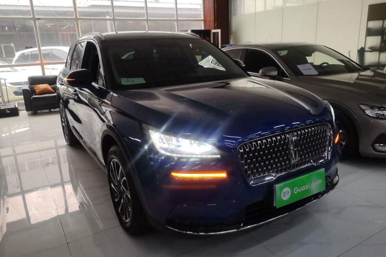 Used Lincoln Corsair 2022 2.0T Two-Wheel Drive Deluxe Edition Front Right 45 Deg