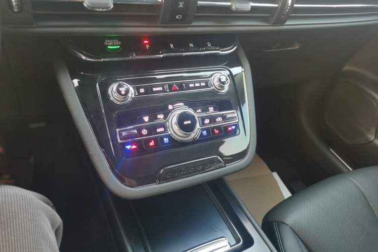 Used Lincoln Corsair 2022 2.0T Two-Wheel Drive Luxury Edition Gear Lever