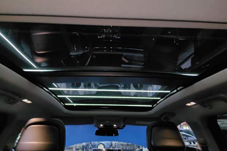 Used Lincoln Corsair 2022 2.0T Two-Wheel Drive Luxury Edition Headliner