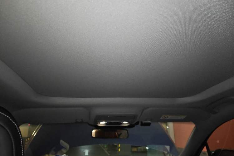 Used Lincoln Corsair 2022 2.0T Two-Wheel Drive Deluxe Edition Headliner