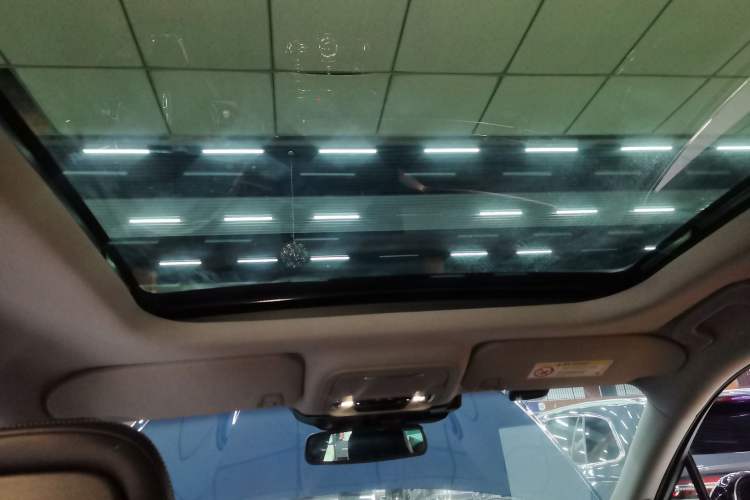 Used Lincoln Corsair 2022 2.0T Two-Wheel Drive Deluxe Edition Headliner