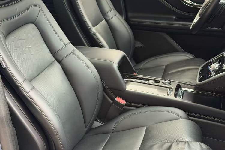 Used Lincoln Corsair 2022 2.0T Four-Wheel Drive Prestige Edition Interior 3