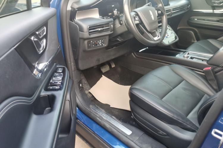 Used Lincoln Corsair 2022 2.0T Two-Wheel Drive Luxury Edition Interior 3