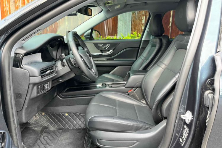 Used Lincoln Corsair 2022 2.0T Two-Wheel Drive Luxury Edition Interior 4