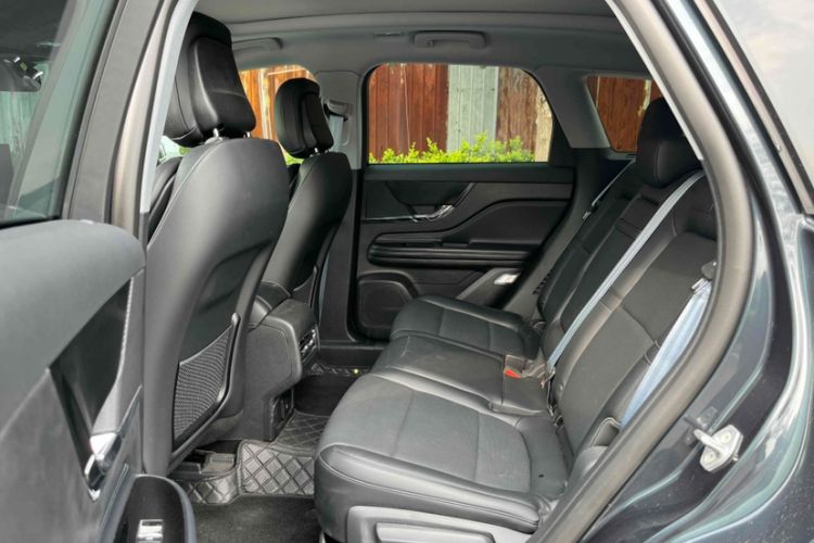 Used Lincoln Corsair 2022 2.0T Two-Wheel Drive Luxury Edition Interior 5