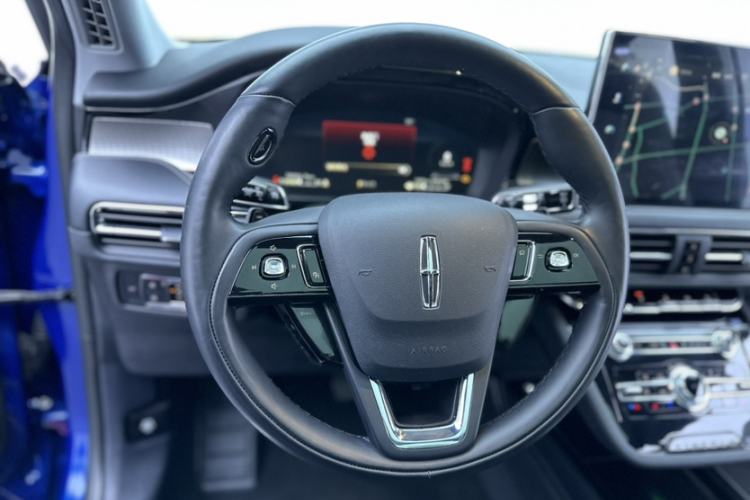 Used Lincoln Corsair 2022 2.0T Two-Wheel Drive Luxury Edition Interior 8